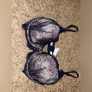 Victoria Secret Bra Lined Plunge